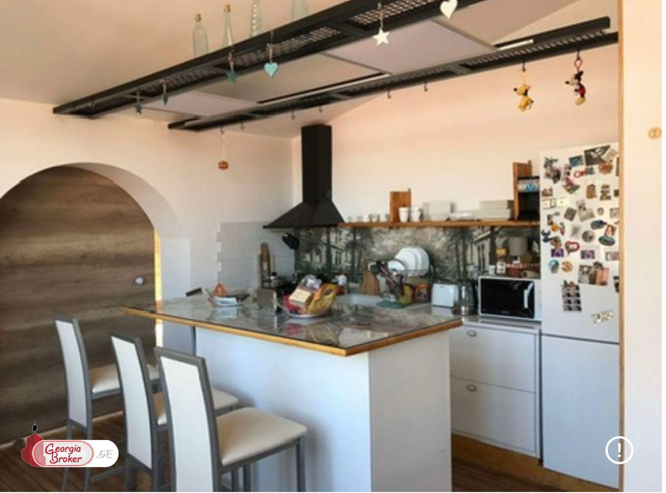 იყიდება ახალი გარემონტებული 5 ოთახიანი ბინა